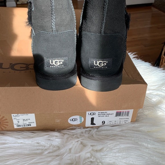 ☃️UGG BAILEY BUTTON TRIPLET BOOTS☃️ - Picture 4 of 9